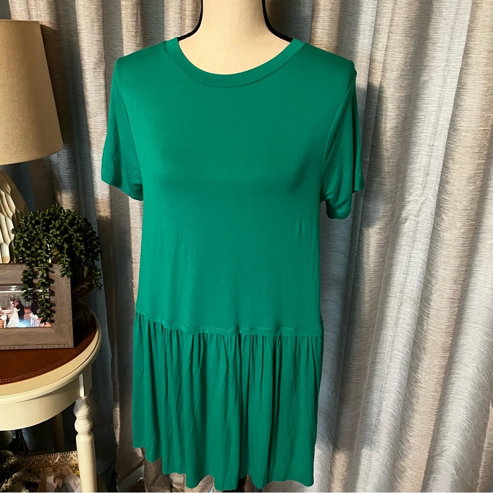 Zenana Premium Womens‎ Size Small Green Short Sleeve Tiered Dress Raw Hem Tunic
